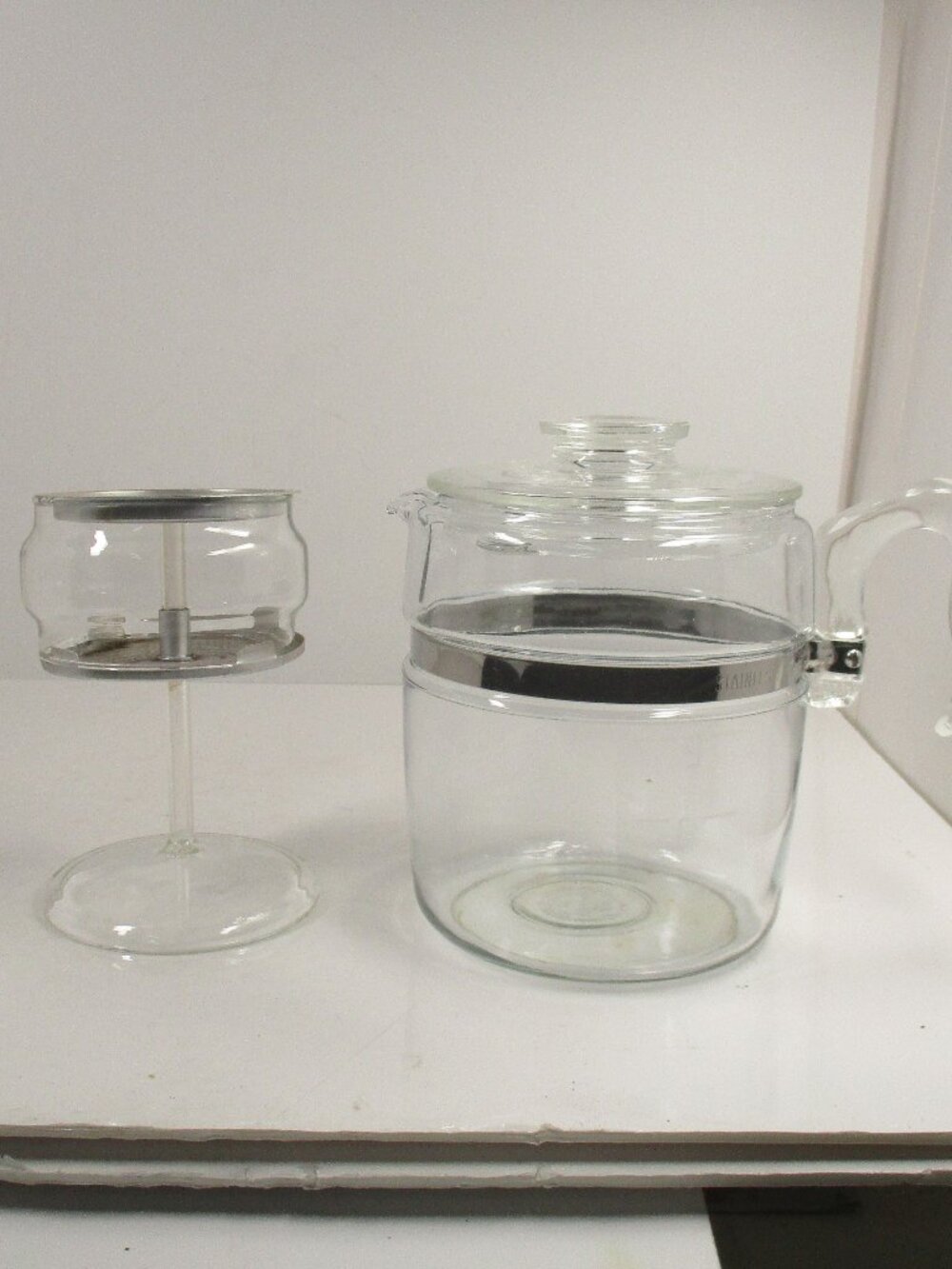 Vintage Pyrex 7759 B 9 Cup Percolator Coffee Pot Glass Made in USA and is COMPLE
